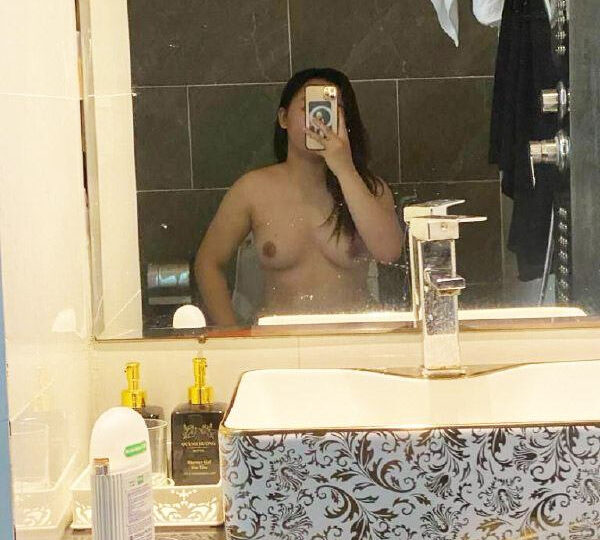 Ảnh 3 của Cặp vợ chồng địt nhau ra nước lênh láng (Full Clip + Pic)